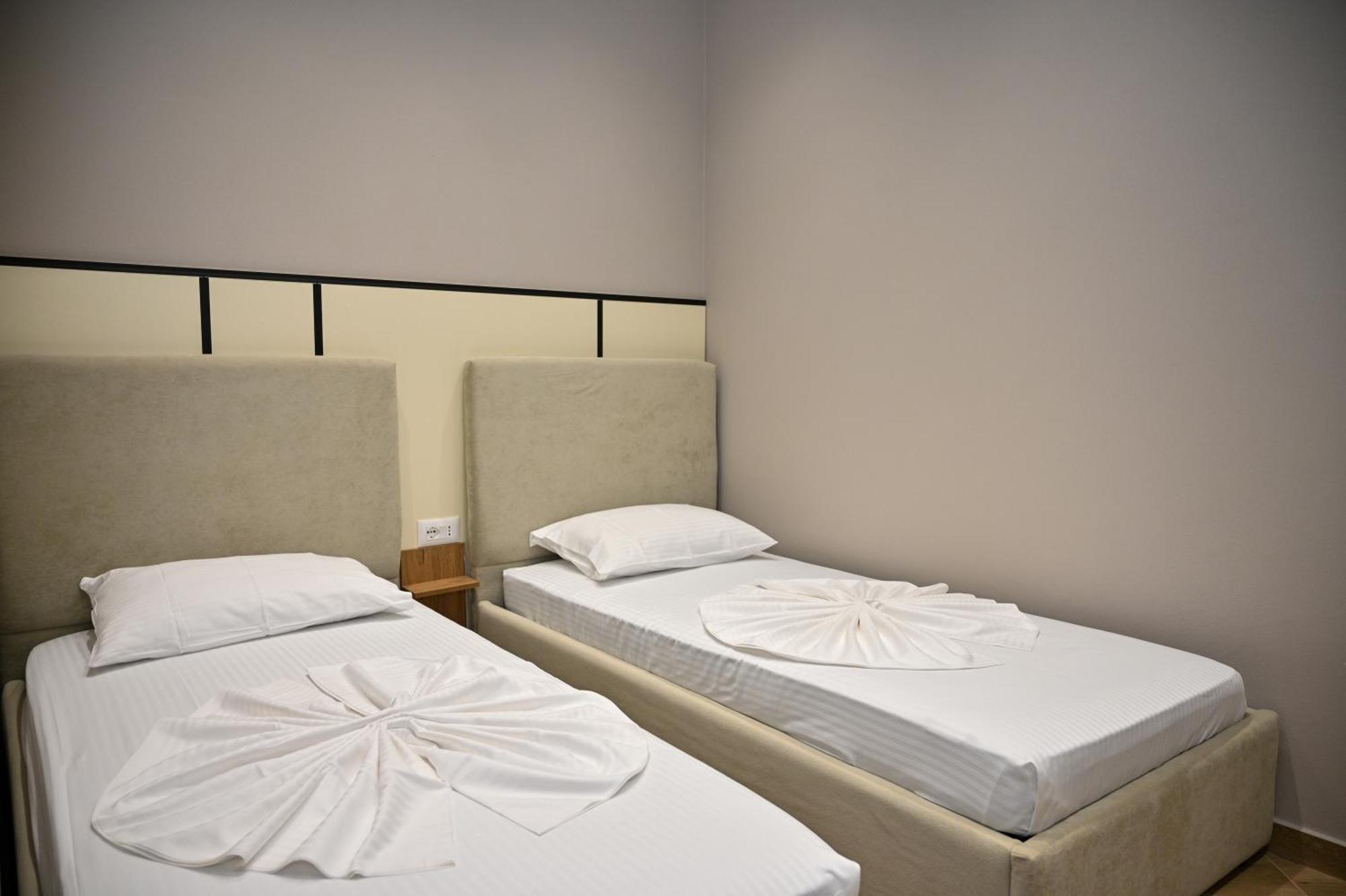 Monduro Hotel Durres Room photo